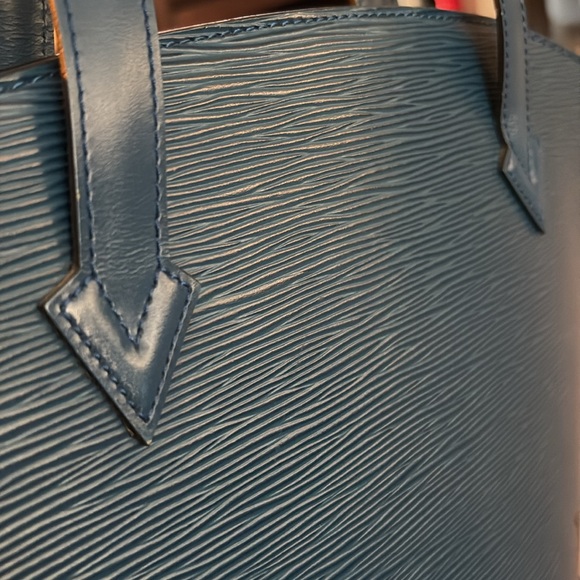 Louis Vuitton Saint Jacques Epi Bag - Picture 14 of 16